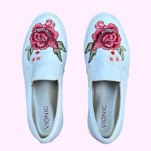 Vionic Midi Slip-On Sneakers Platform White Shoes Size 7.5 Embroidered Roses EUC
